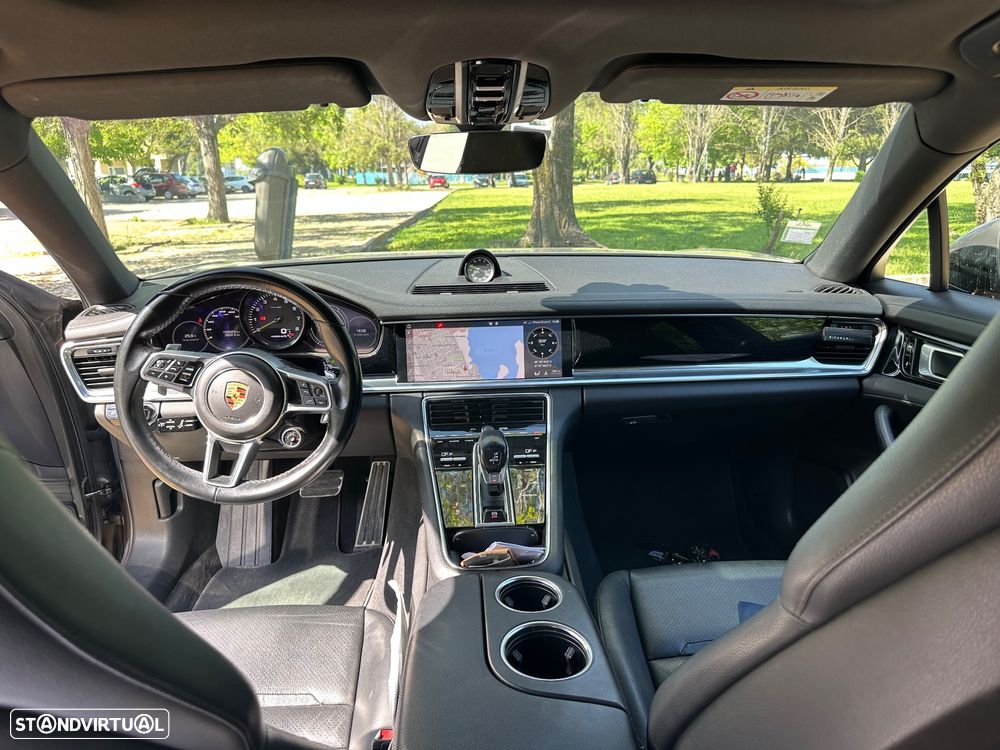 Porsche Panamera Sport Turismo 4 E-Hybrid - 16