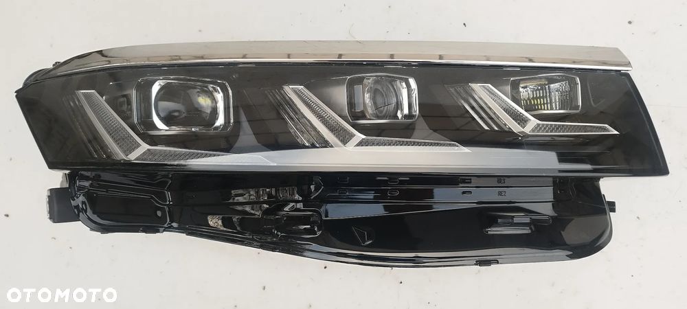Vw Touareg III Lift 2022- Full Led Matrix Prawa Kompletna Nowa Oryginał 761941081B - 2