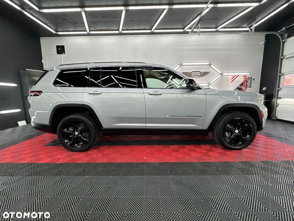 Jeep Grand Cherokee - 1
