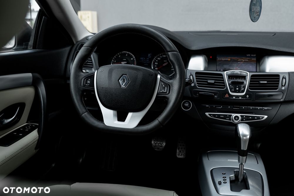 Renault Laguna V6 dCi 235 FAP GT - 36