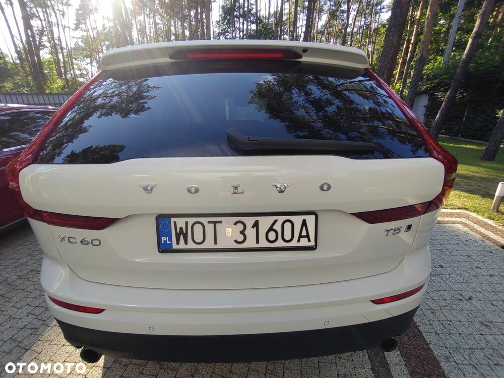 Volvo XC 60 T5 AWD Momentum - 7