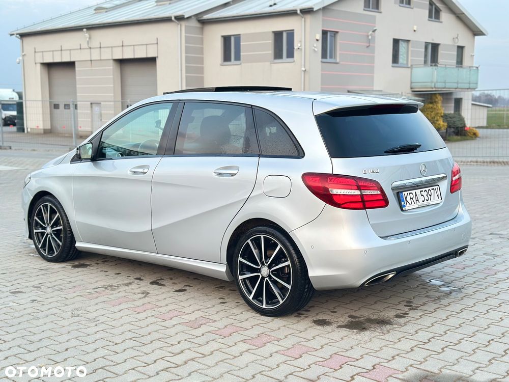 Mercedes-Benz Klasa B 180 7G-DCT AMG Line - 4