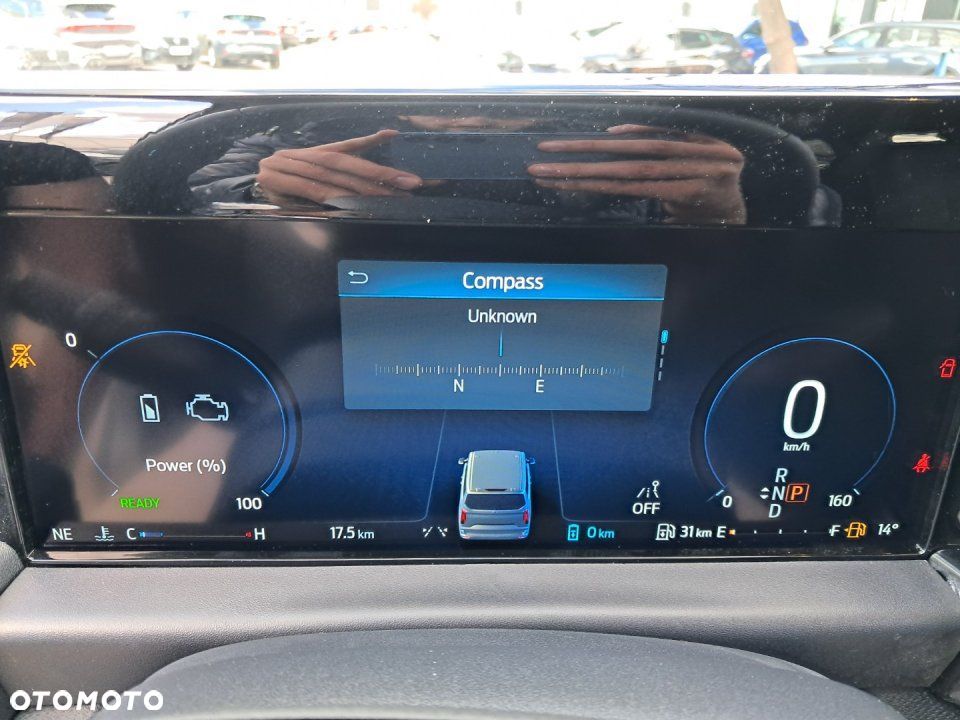 Ford Tourneo Custom - 26