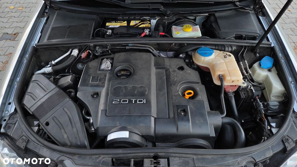 Audi A4 Avant 2.0 TDI DPF quattro - 25
