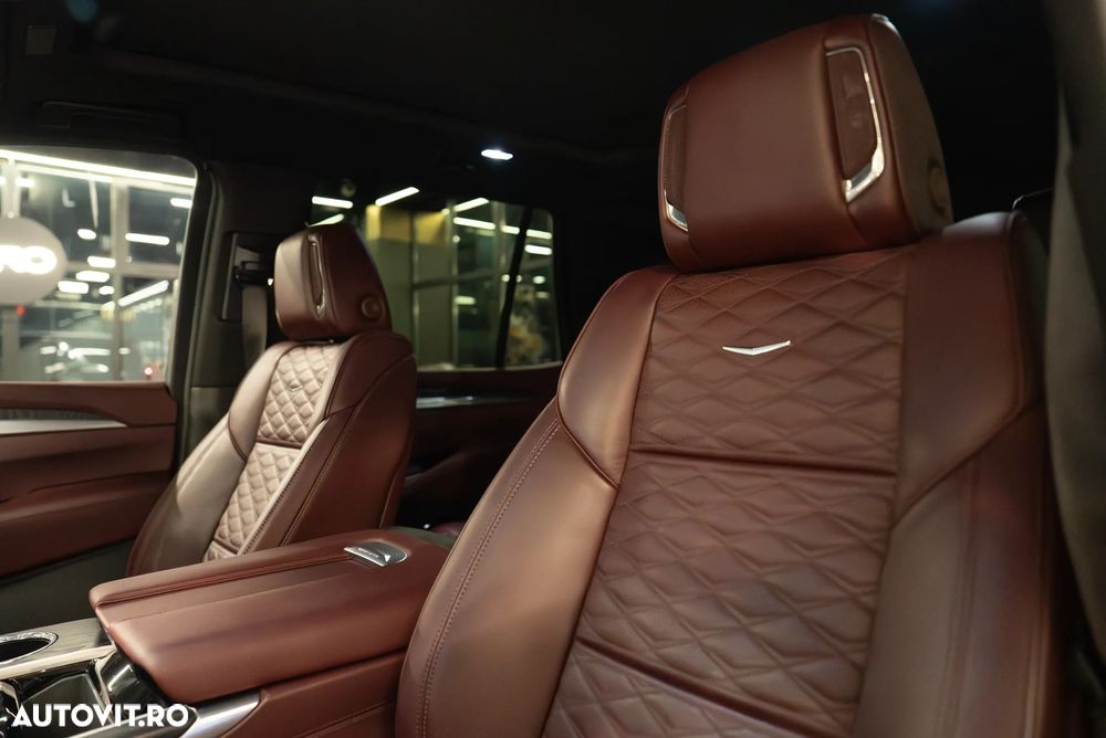 Cadillac Escalade - 9