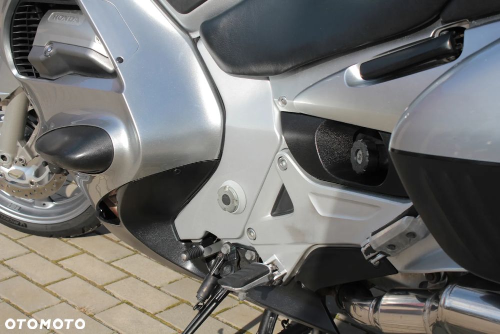 Honda ST - 29