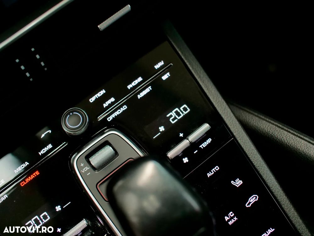 PORSCHE Cayenne 2018 — imagine 16