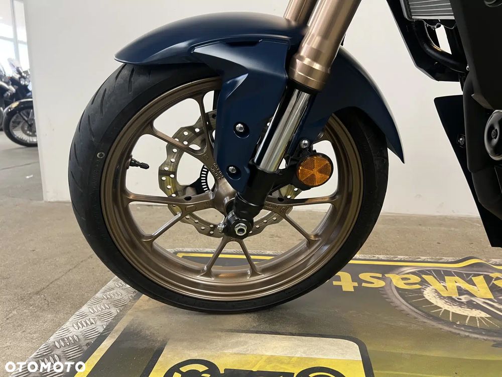 Honda CB - 22