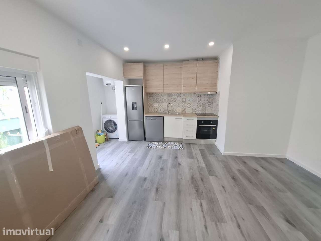 OPORTUNIDADE! ApartamentoT2 Remodelado na Baixa da Banheira - Grande imagem: 4/14