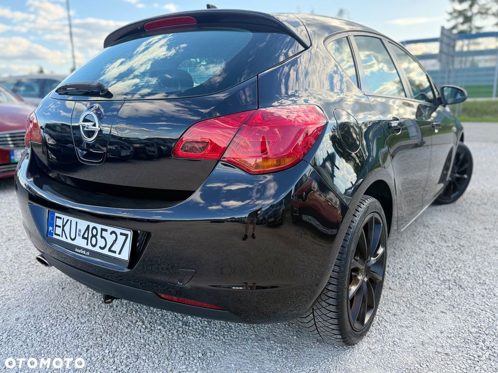 Opel Astra 1.4 Turbo Color Edition - 12