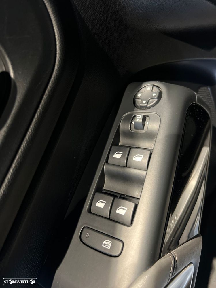 Citroën C5 Aircross 1.6 Hybrid Shine e-EAT8 - 48