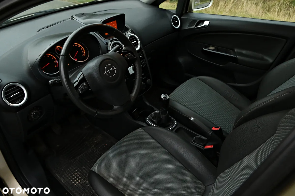 Opel Corsa 1.4 Cosmo - 7