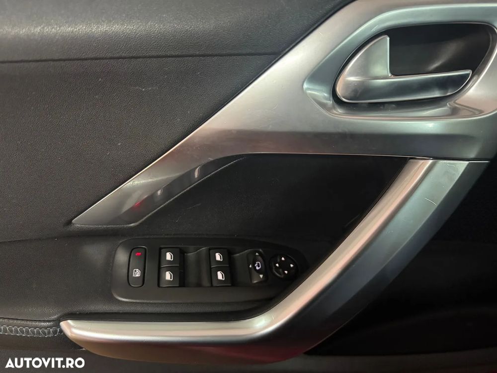 Peugeot 2008 PureTech 110 Stop&Start EAT6 Crossway - 19