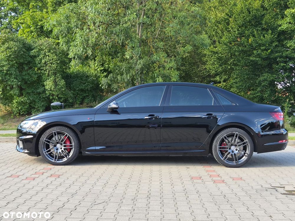 Audi A4 Limousine - 2