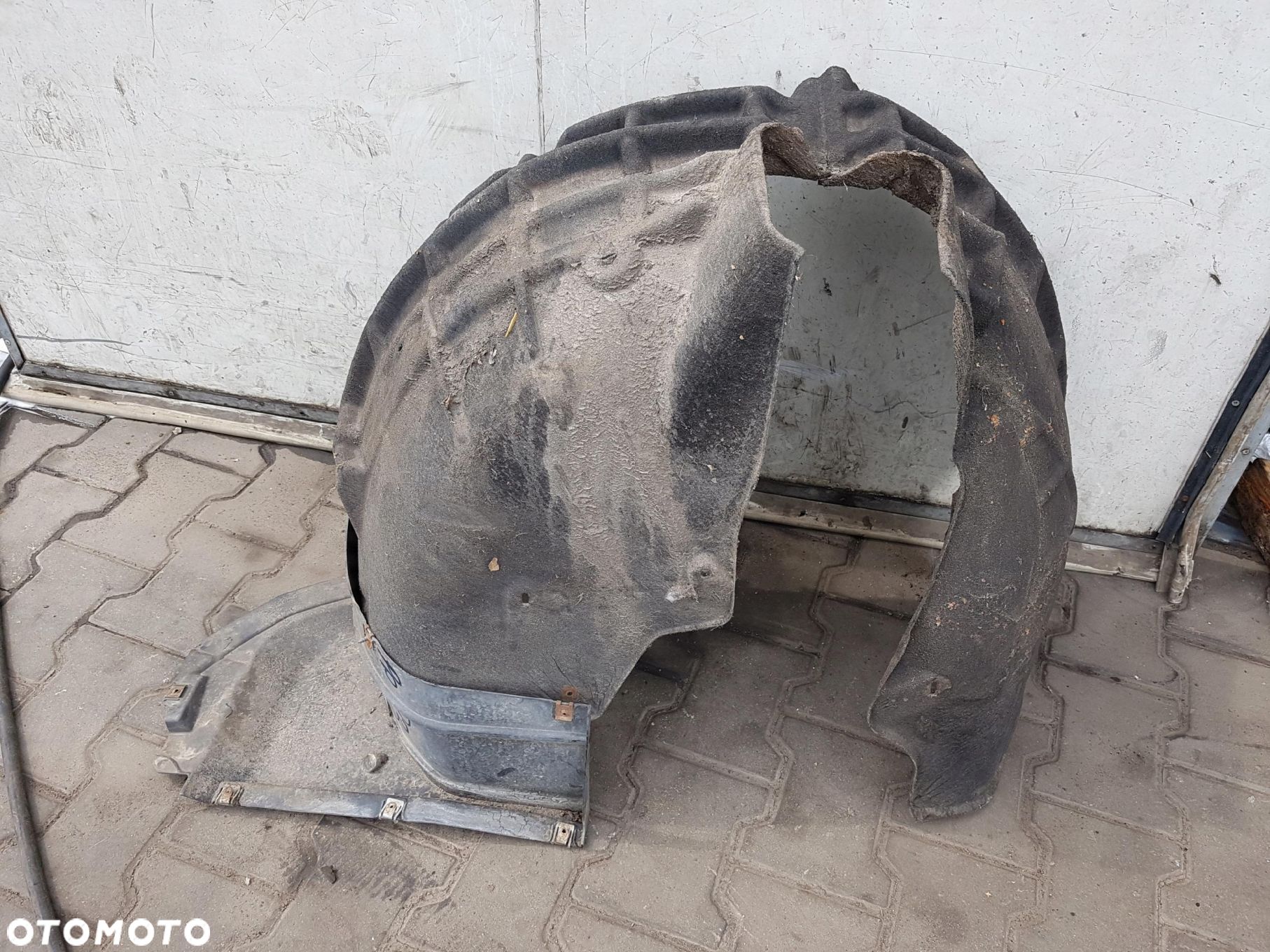 AUDI Q3 8U 11-14r NADKOLE PRAWE PRZÓD 8U0853888 - 1