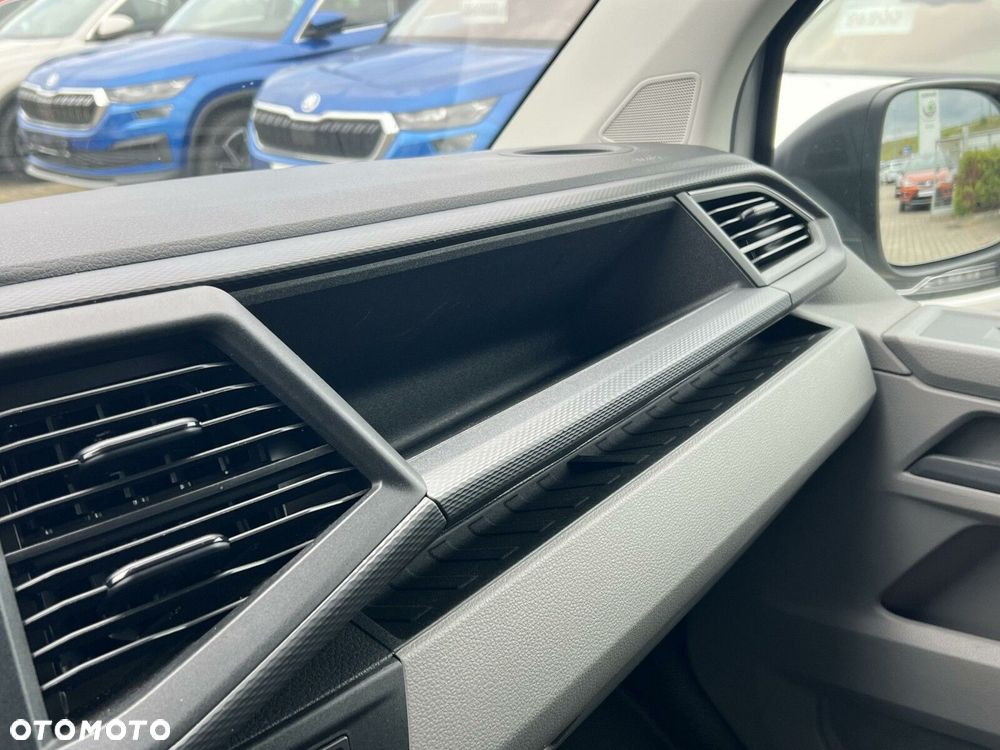 Volkswagen Transporter - 28