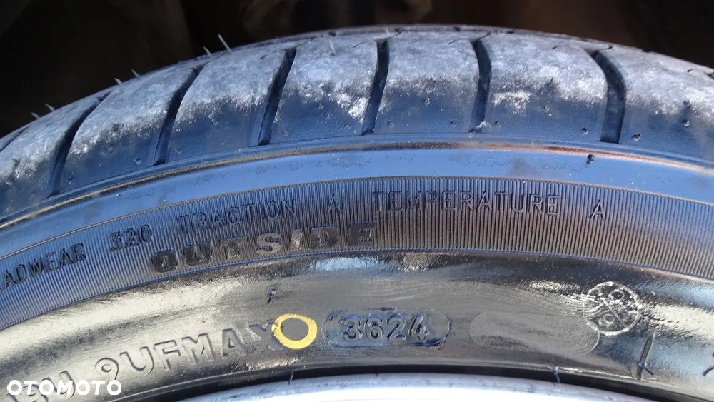 BMW Seria 5 525d - 28
