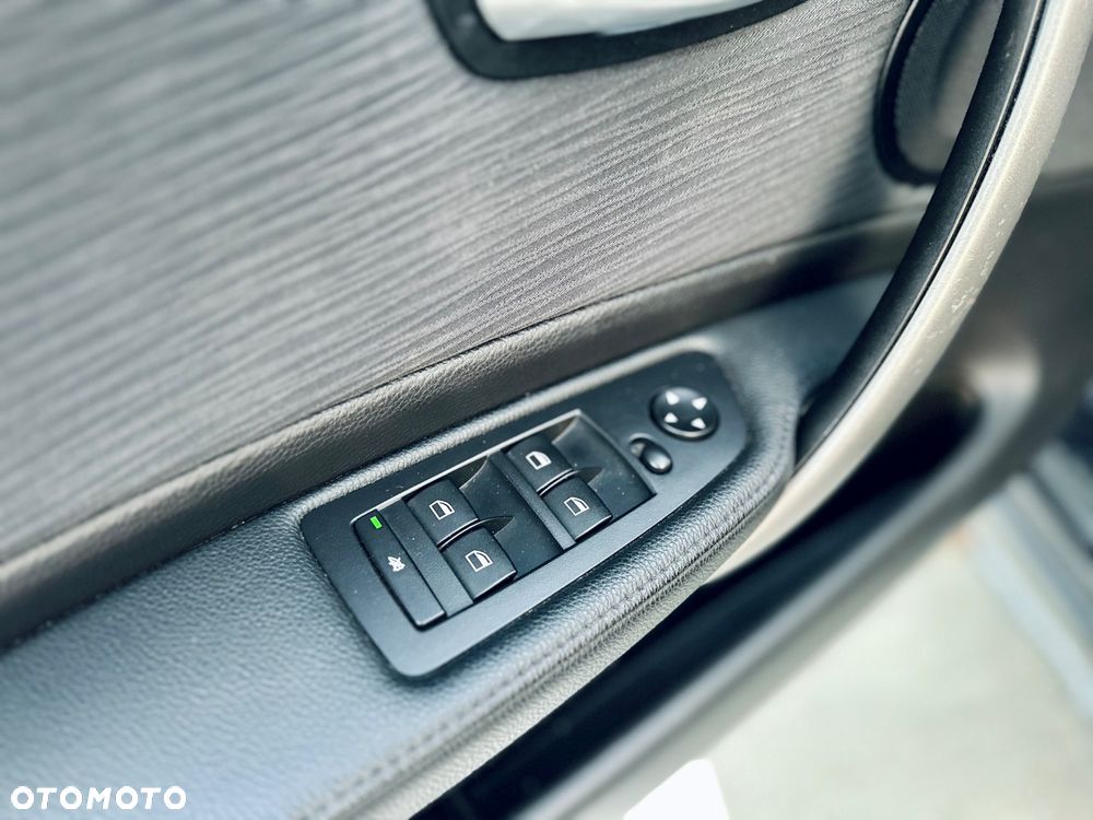 BMW Seria 1 116i Edition Sport - 15