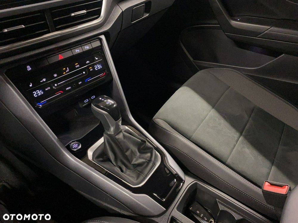 Volkswagen T-Roc - 25