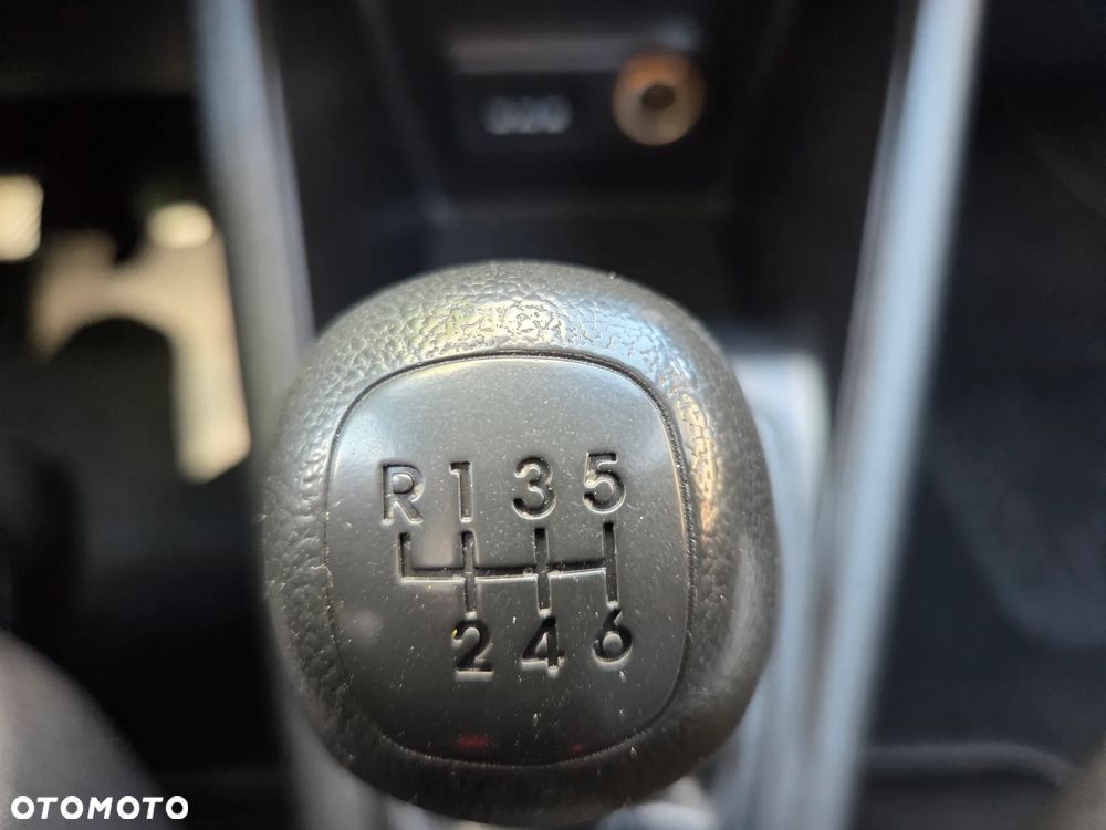 Kia Venga 1.4 CRDi 90 Vision - 20