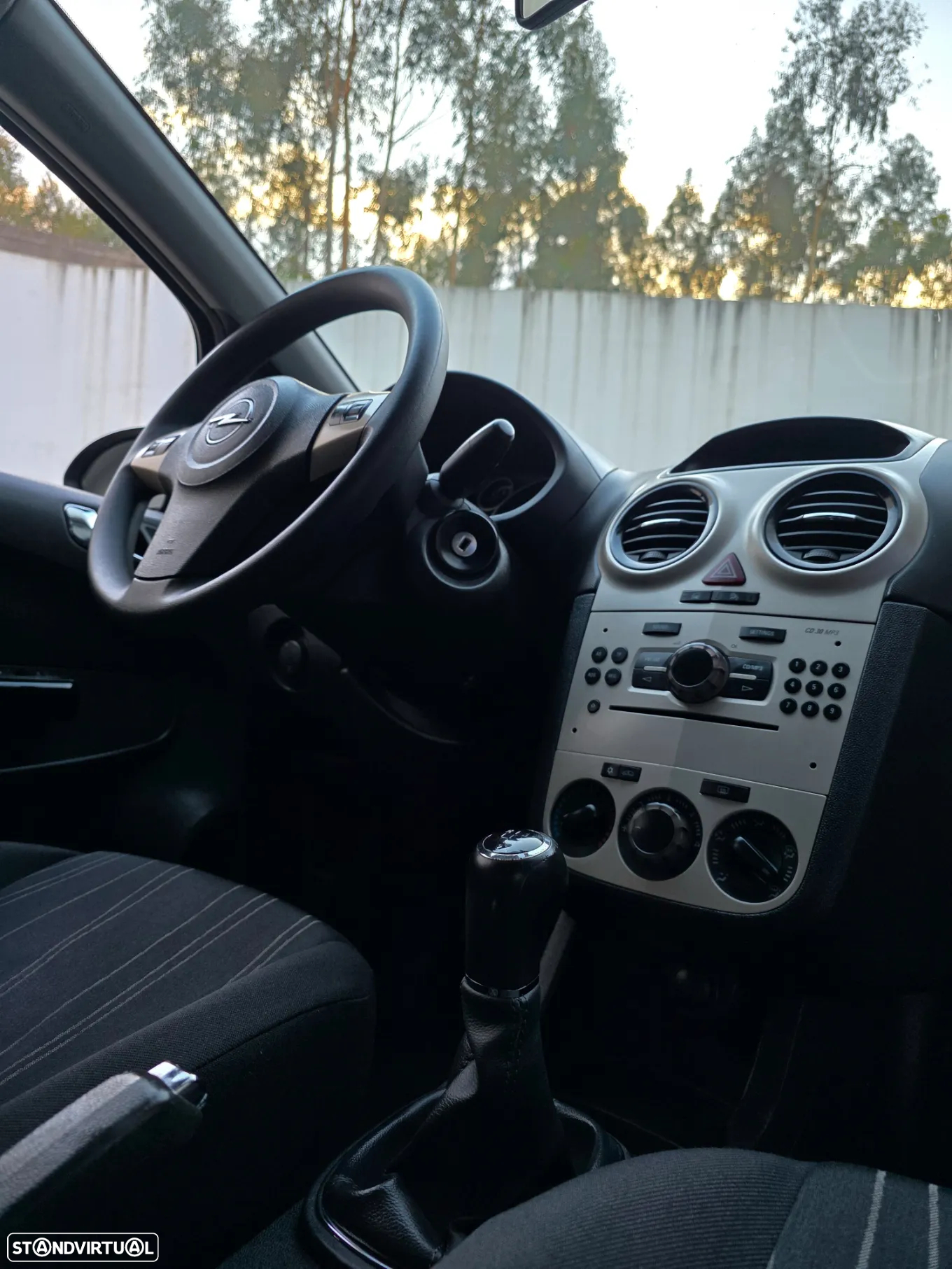 Opel Corsa 1.3 CDTi Enjoy - 43