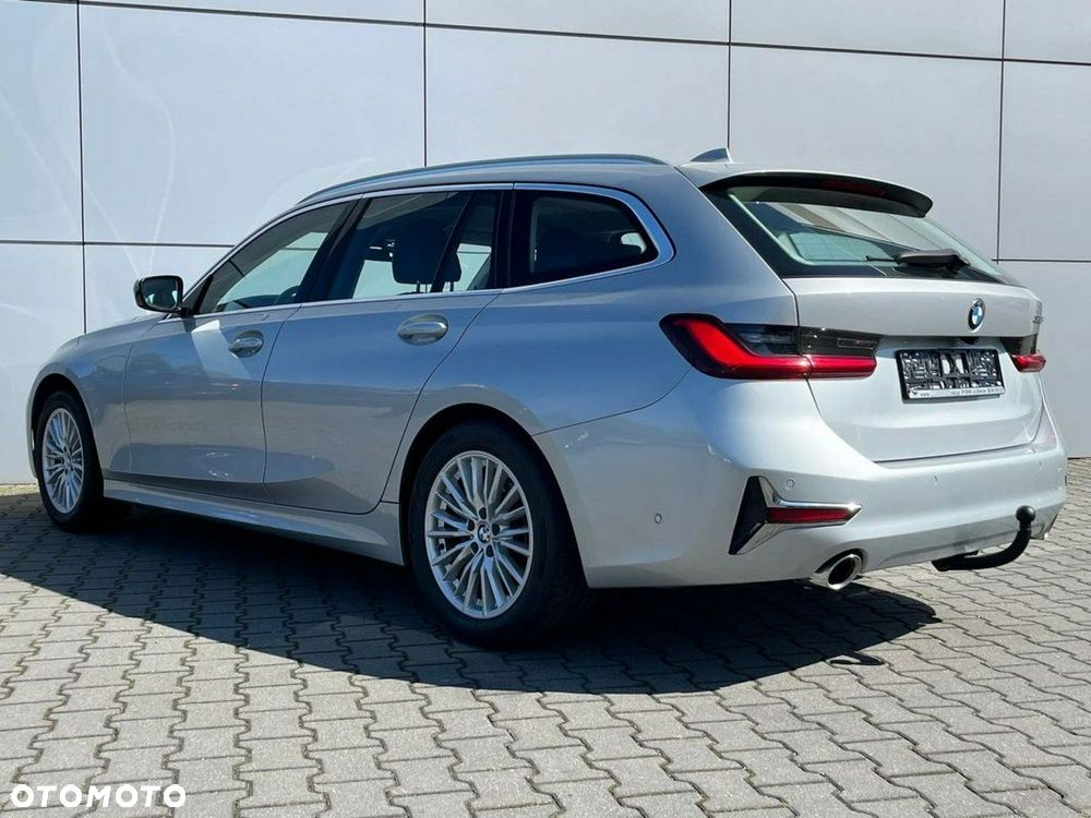 BMW Seria 3 320d Luxury Line - 10