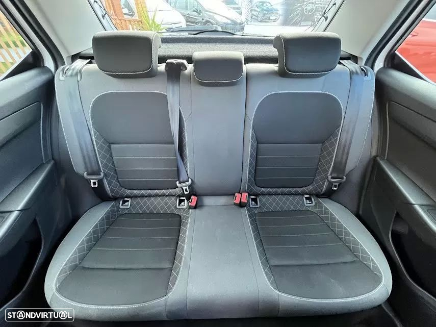 Skoda Fabia 1.0 TSI Active - 33