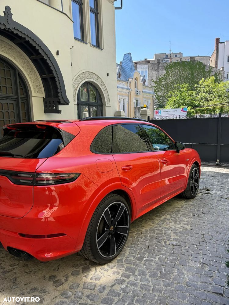 Porsche Cayenne - 2