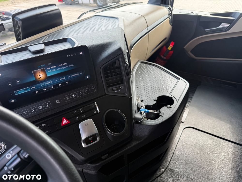 Mercedes-Benz ACTROS 1853 / BIG SPACE / NISKI PRZEBIEG / SALONKA / 3 LETNI KONTRAKT / STAN BDB / / / - 38