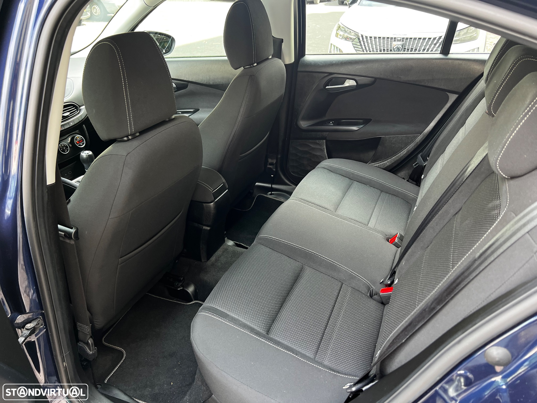 Fiat Tipo 1.3 M-Jet Lounge Tech - 34