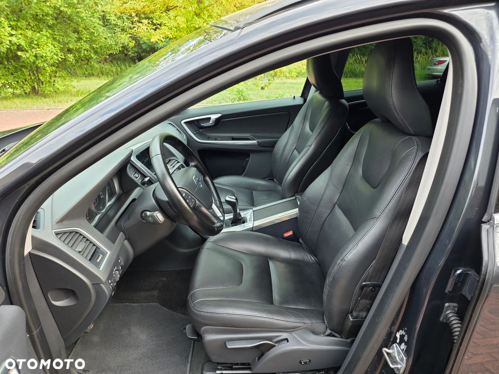 Volvo XC 60 D3 Drive-E Momentum - 15