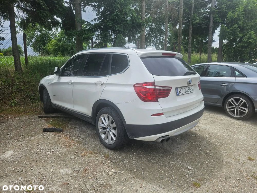 BMW X3 xDrive28i xLine - 2