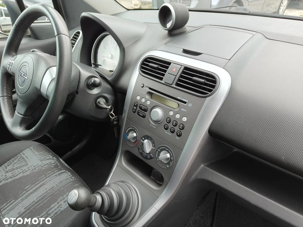 Opel Agila - 22