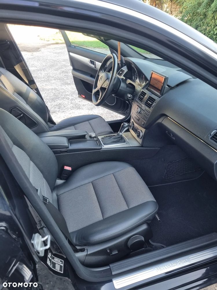 Mercedes-Benz Klasa C 220 CDI DPF Automatik BlueEFFICIENCY Avantgarde - 7