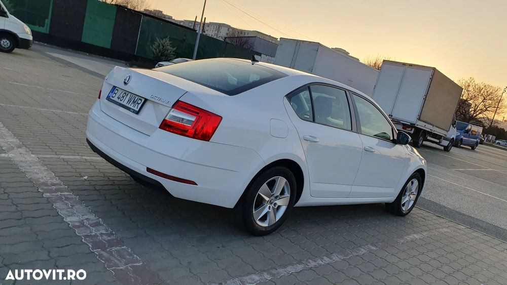Skoda Octavia 1.6 TDI Style - 20