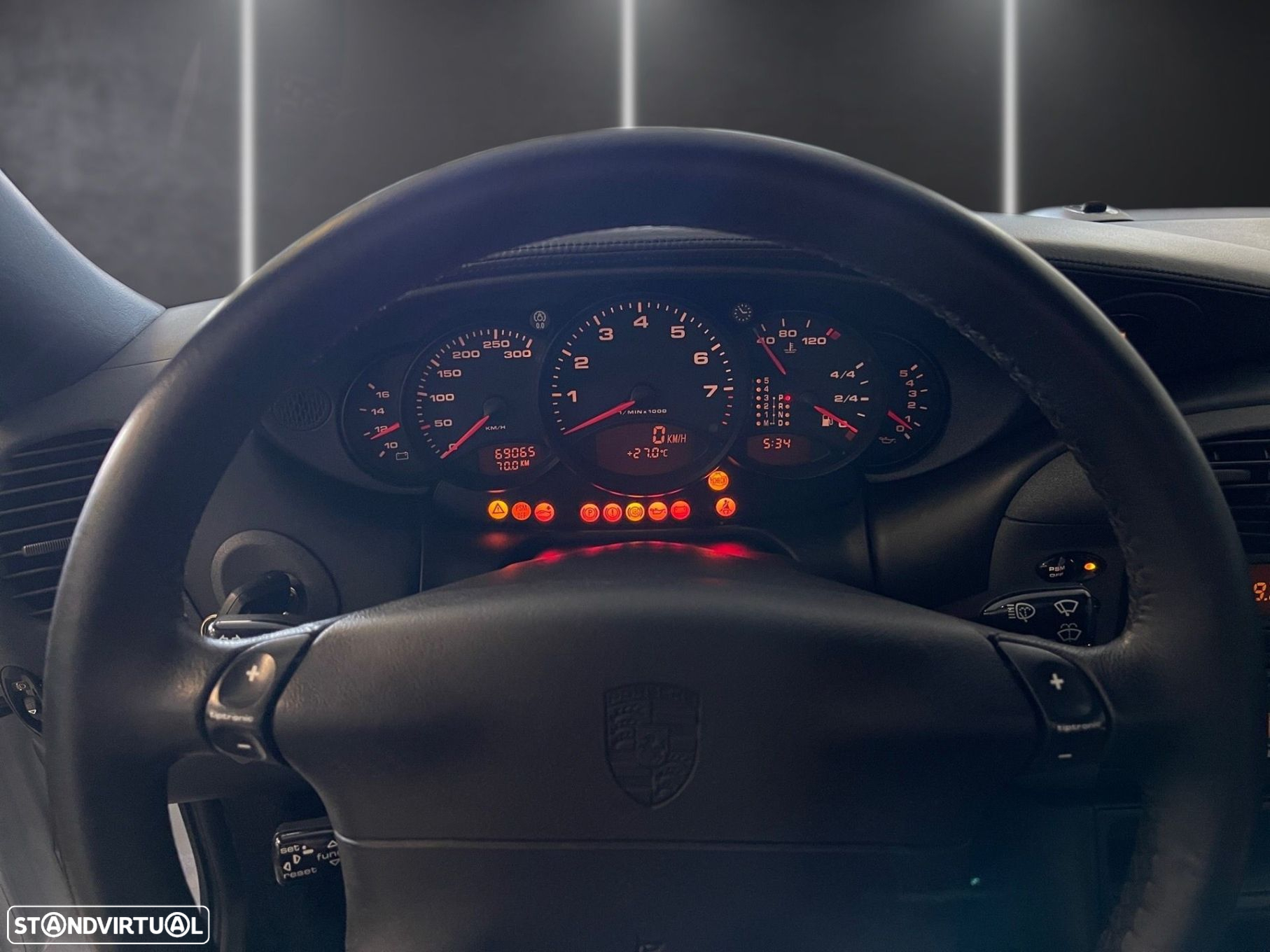 Porsche 911 Série F - 17