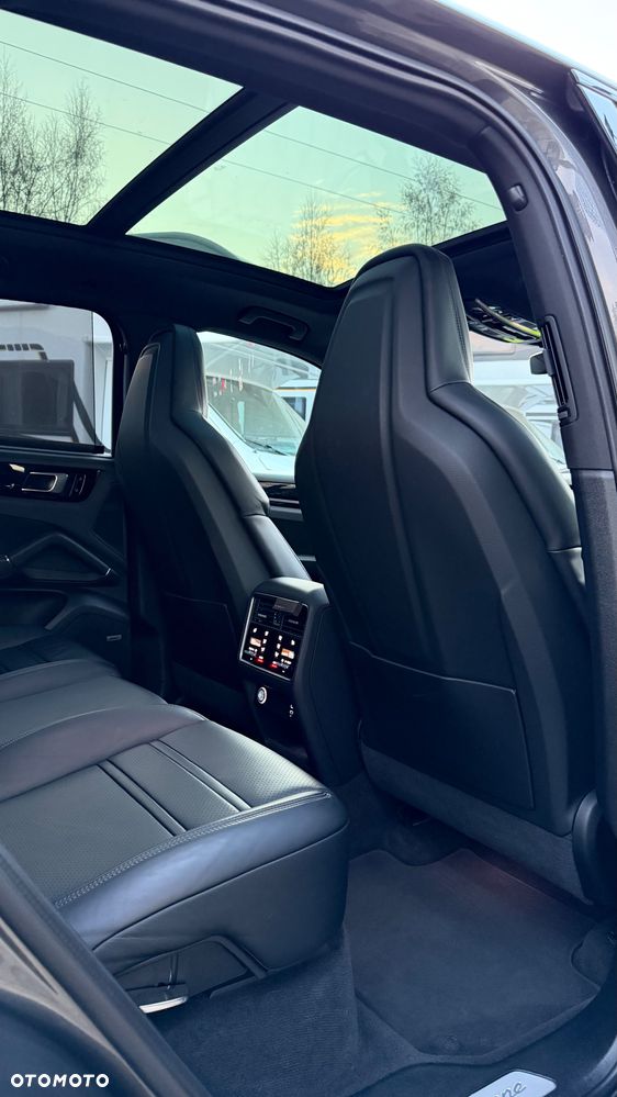 Porsche Cayenne Platinum Edition - 23