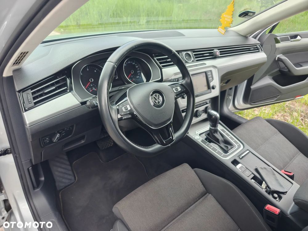 Volkswagen Passat - 7