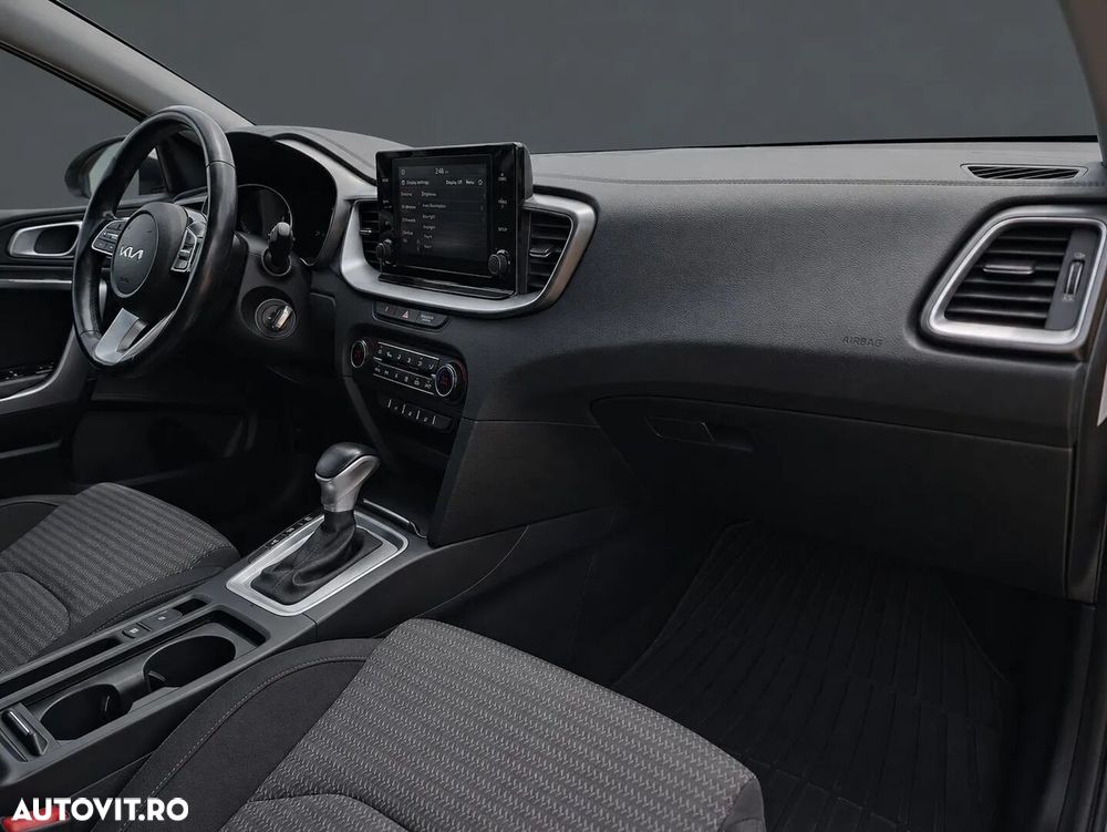 Kia XCeed 1.5 T-GDI 7DCT Style - 9