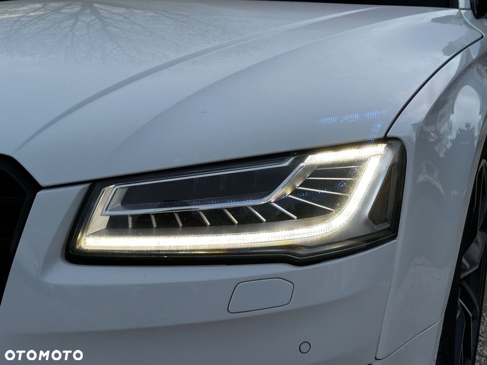 Audi S8 - 28