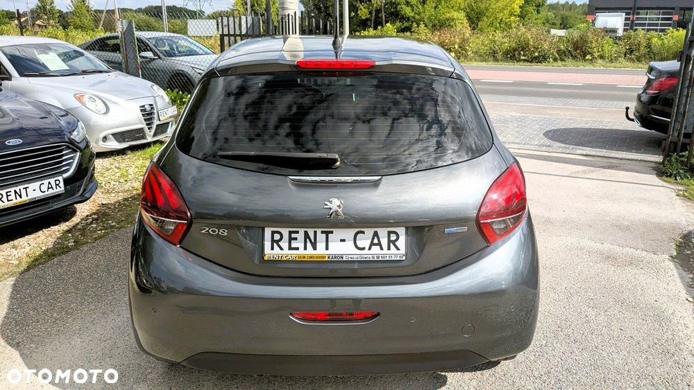 Peugeot 208 - 32