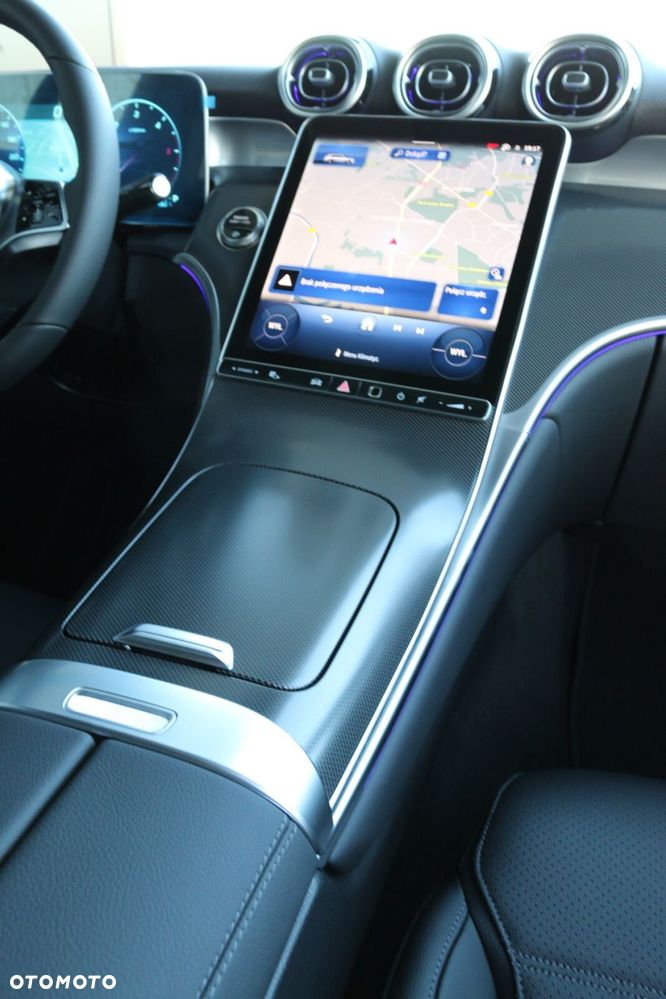 Mercedes-Benz GLC - 26