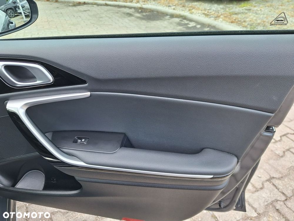 Kia Ceed - 36