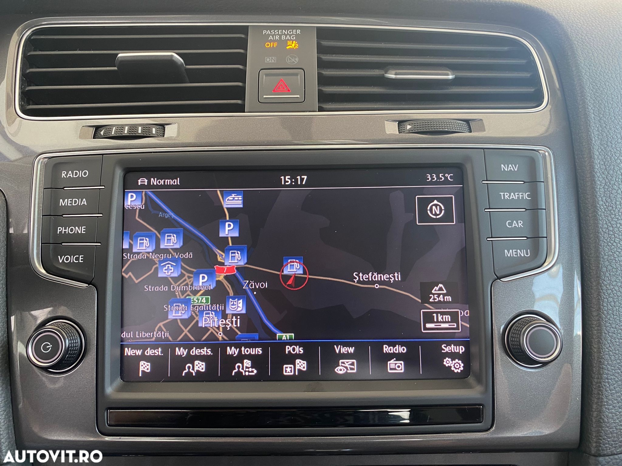Volkswagen e-Golf - 27