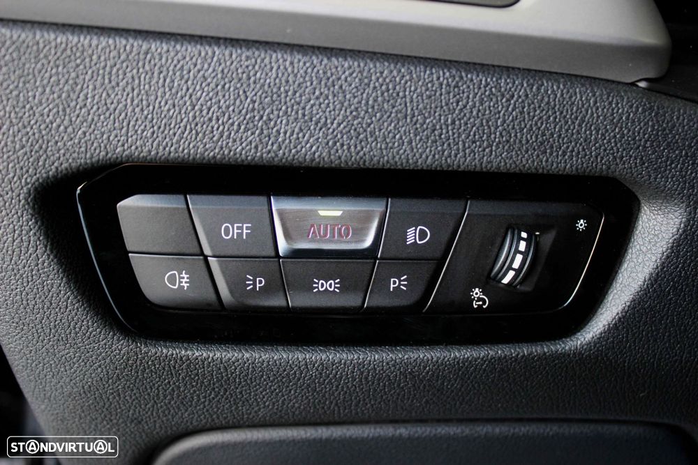 BMW 330 e Corporate Edition Auto - 13