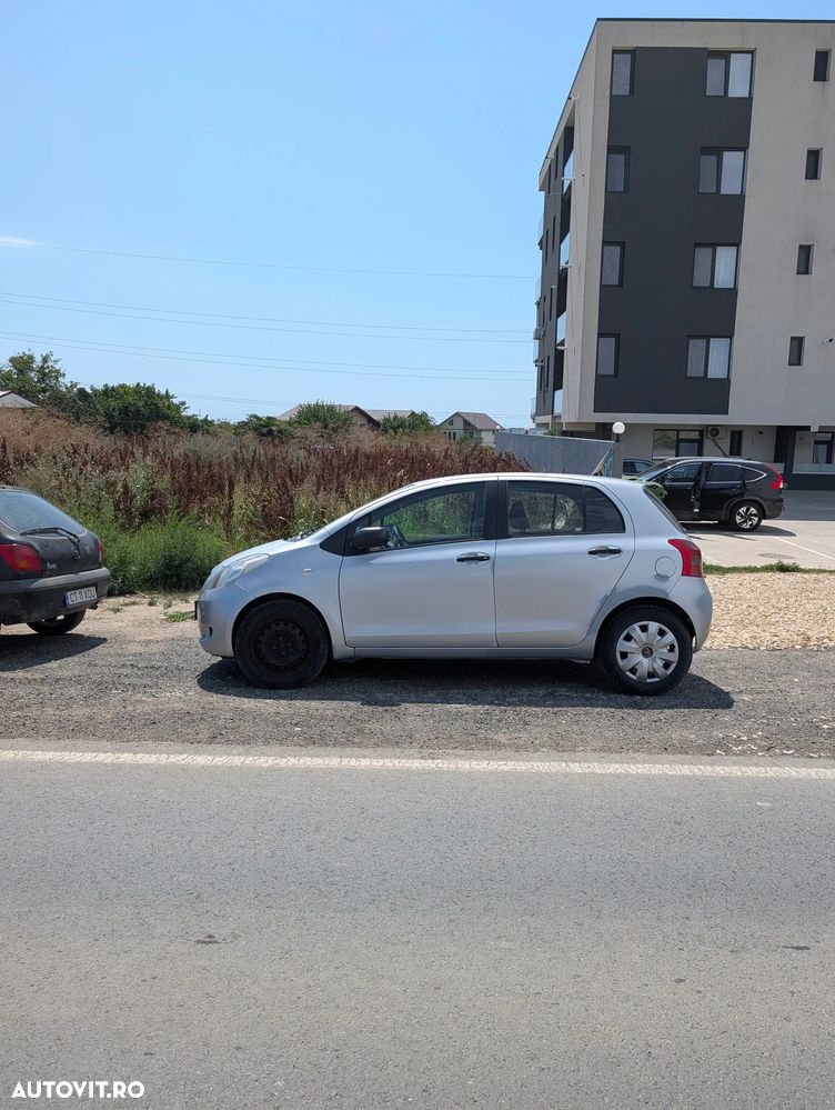 Toyota Yaris - 2