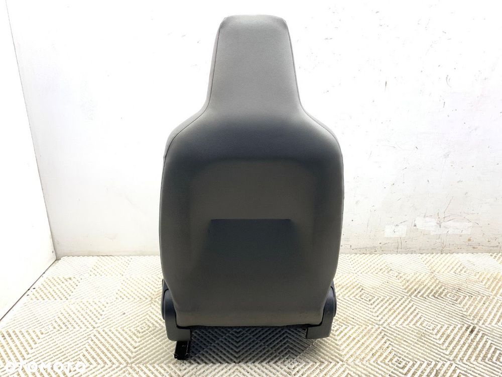 FOTEL PRAWY PRZÓD  VW UP! (121, 122, BL1, BL2, BL3, 123) 2011 - 2022 1.0 55 kW [75 KM] benzyna 2011 - 3