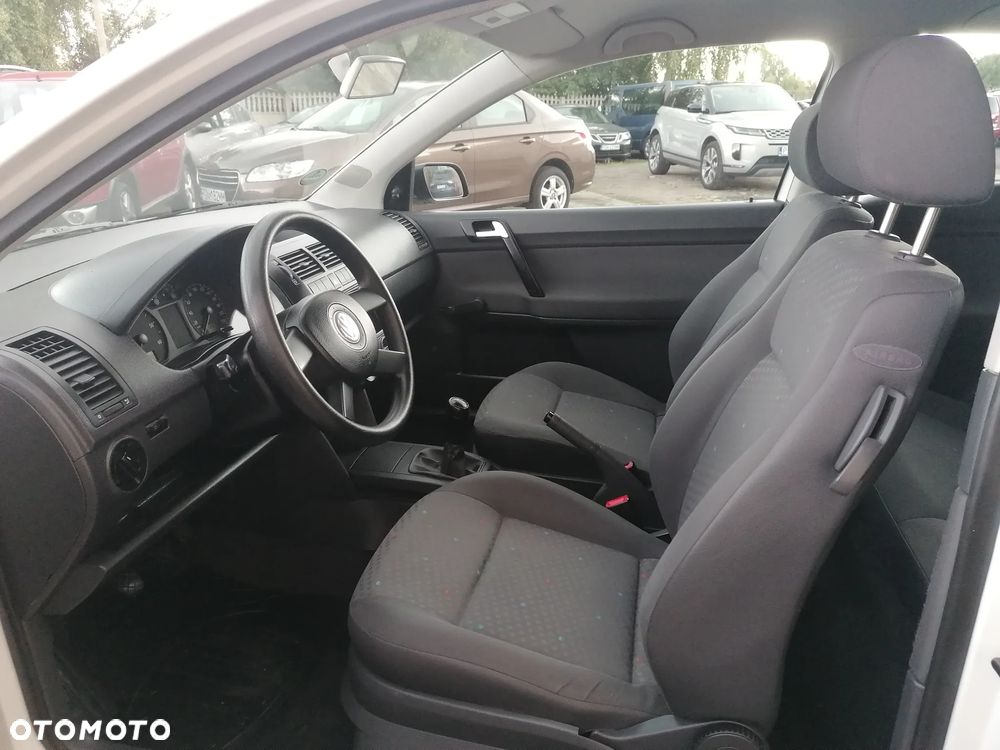 Volkswagen Polo - 12