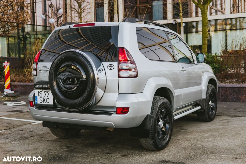 Toyota Land Cruiser - 6