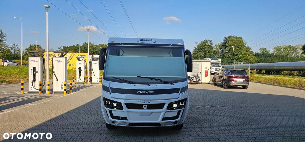 McLOUIS NEVIS 873 - INTEGRA - KAMPER - 3